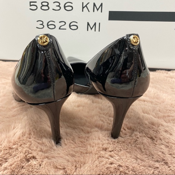 Michael Kors MK Black Patent Leather Heels (Size 8.5) - Authentic - Picture 5 of 11